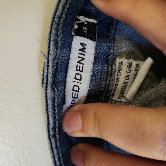 REVAMPED DENIM distressed/ripped jeans - Picture 7 of 8